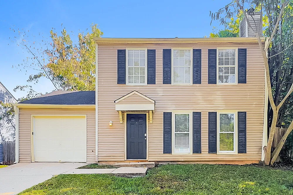 3 bed, 2.5 bath, 1248 sqft, $1,715 — Photo 1