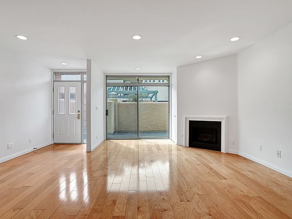 2nd image of 14101 Dickens St APT 10