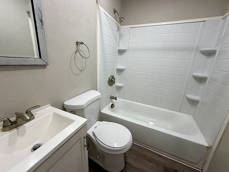 815 E Albert Ave — Photo 18