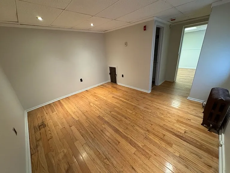 2980 Richmond St #2R — Photo 6