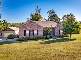 854 Salem Heights Dr, Benton, AR 72019