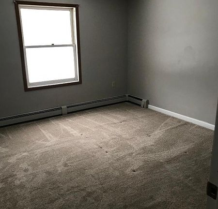 4th image of 403 Deer Ln #A