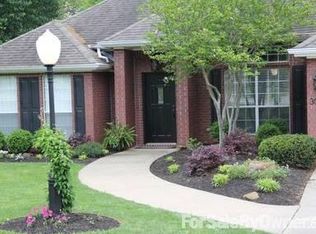 3043 E Summershade Dr, Fayetteville, AR 72703