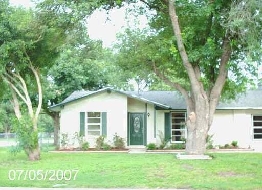 1st image of 2401 THREADWAY DR