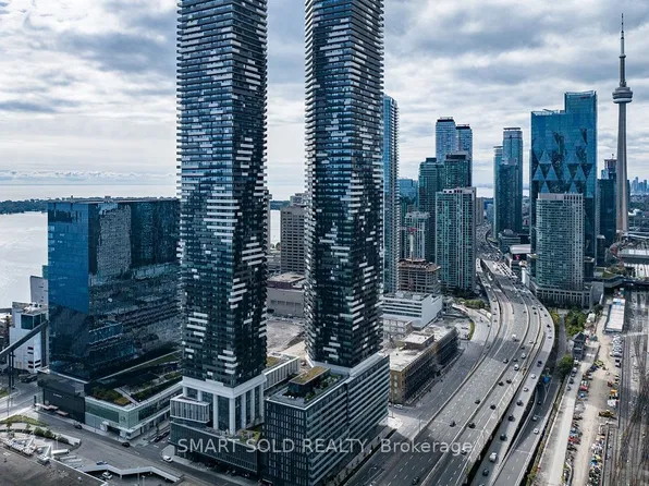 55 Cooper St #5502, Toronto, ON M5E 0G1