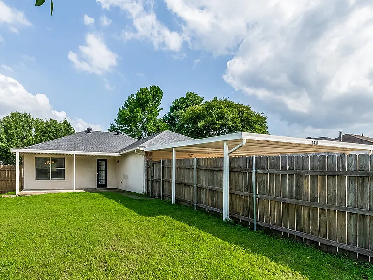 1433 Spicewood Dr — Photo 16