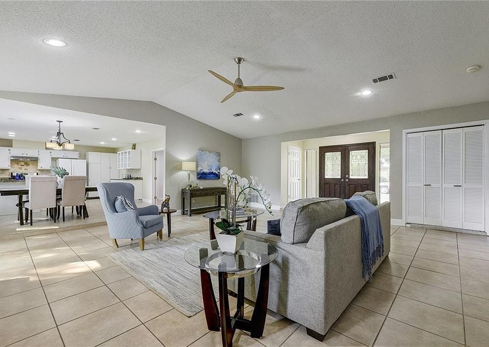 1st image of 11407 Maidenstone Dr