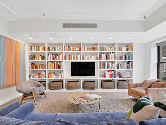 4th image of 12 W 18th St APT 4e