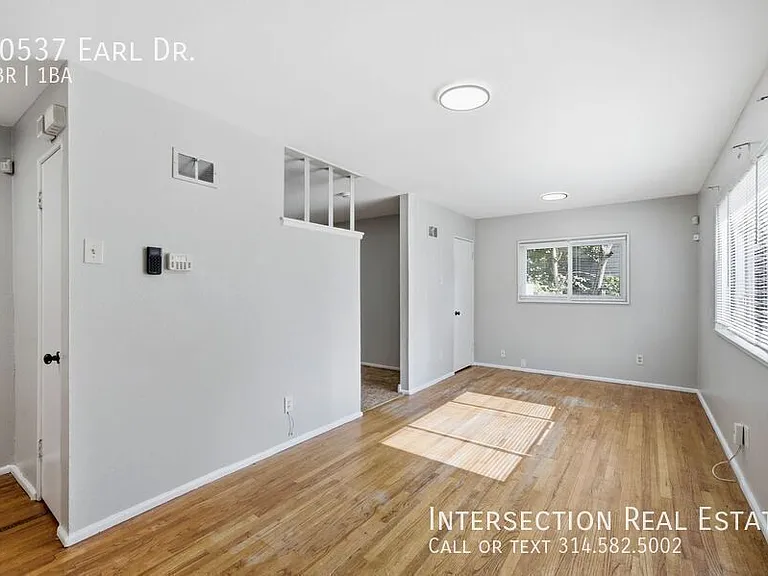 10537 Earl Dr — Photo 5