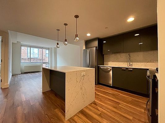 1st image of 22 E 1st St APT 607