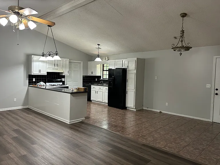 568 County Road 744 — Photo 5