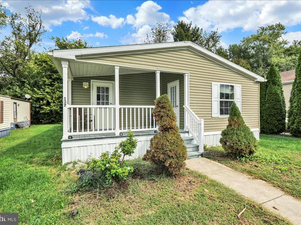 137 Madge Dr, Lancaster, PA 17603