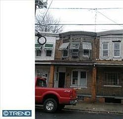 2nd image of 1583 Louis St