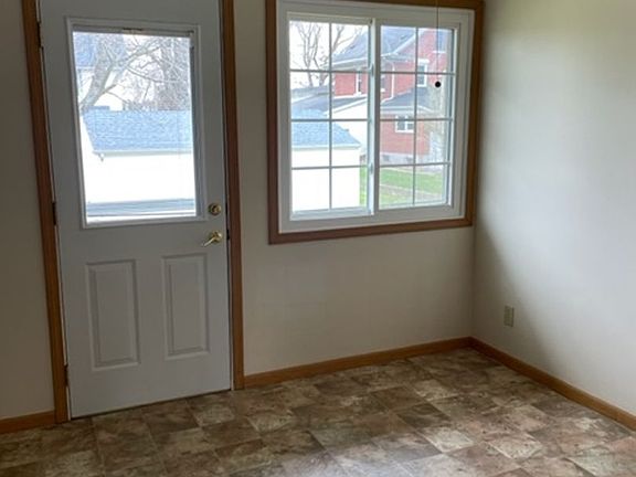 4th image of 1508 Sorenson Ln #3