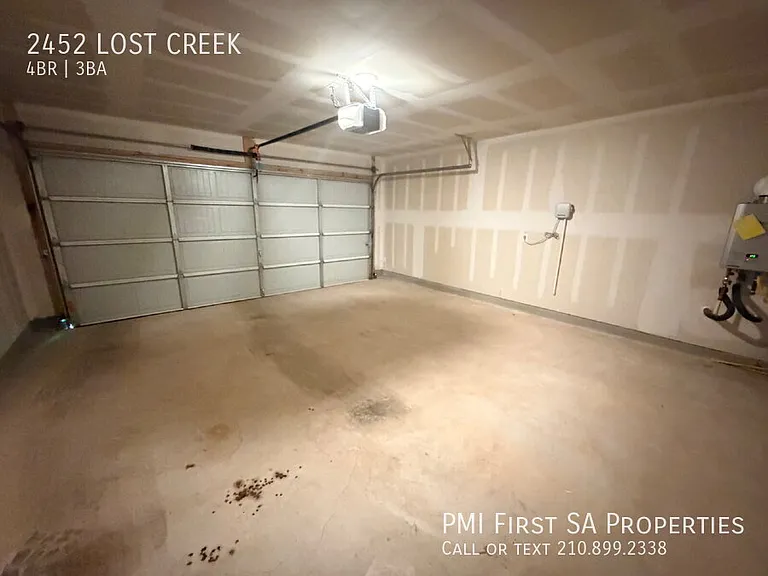 2452 Lost Creek Rd — Photo 17