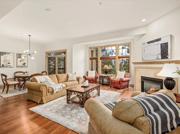 1795 Country Club Dr #126, Kelowna, BC V1V 2V9