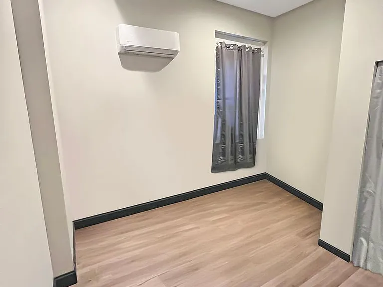 7 Avenue D — Photo 15