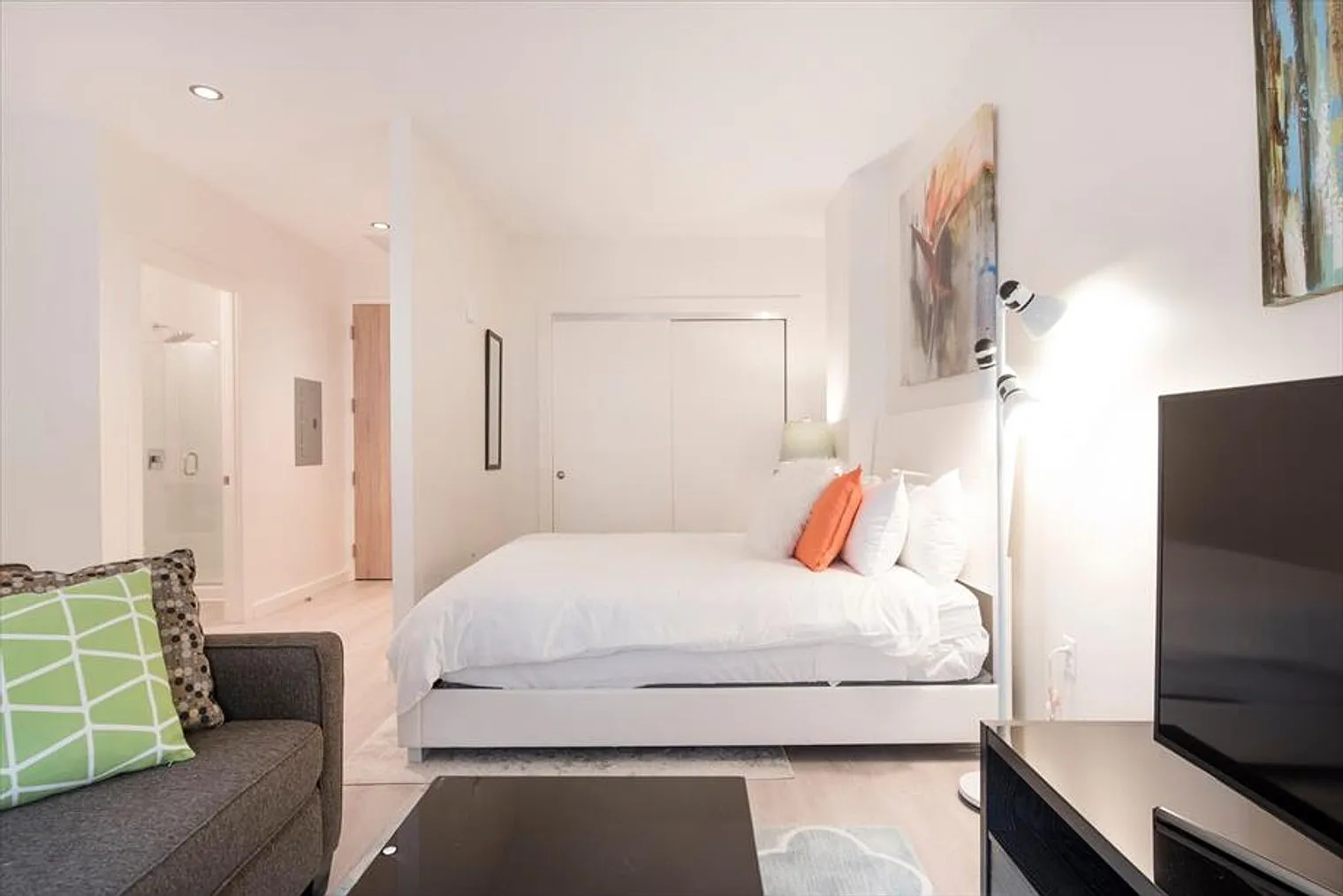 Studio, 1.0 bath, 484 sqft, $5,346 — Photo 3