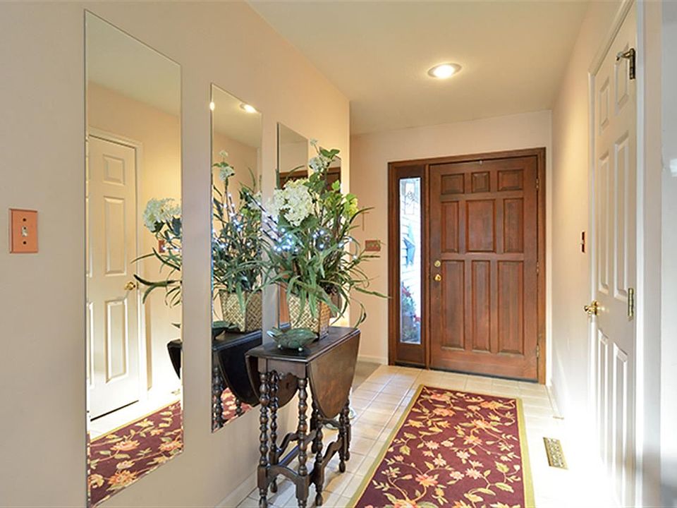 1st image of 1726 Woodland Dr