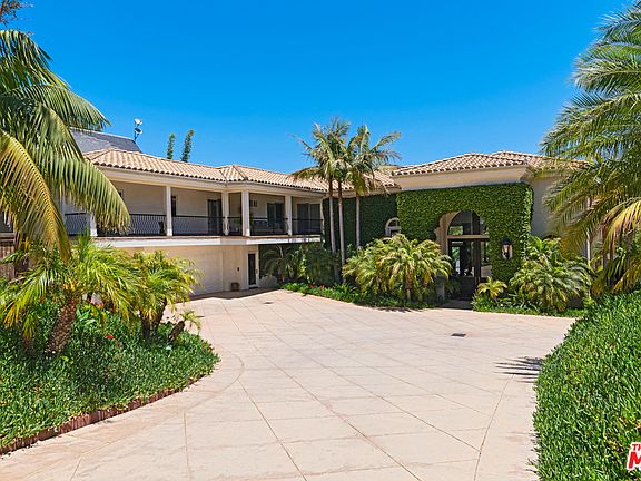 4th image of 6706 Zumirez Dr
