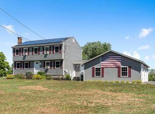 5 Lawrence St, Pepperell, MA 01463