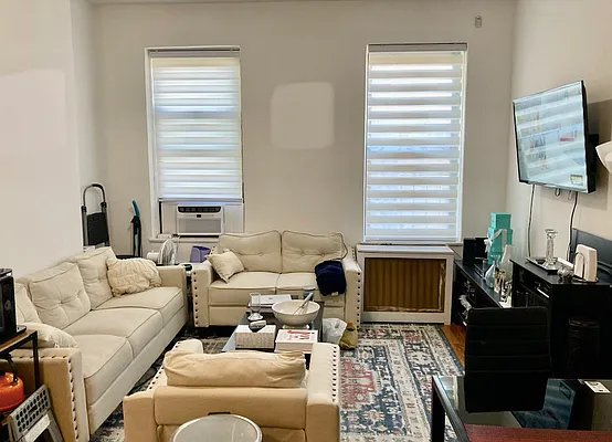 Rented by Compass | media 9