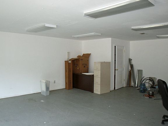 5th image of 586 E Church St Ste 203