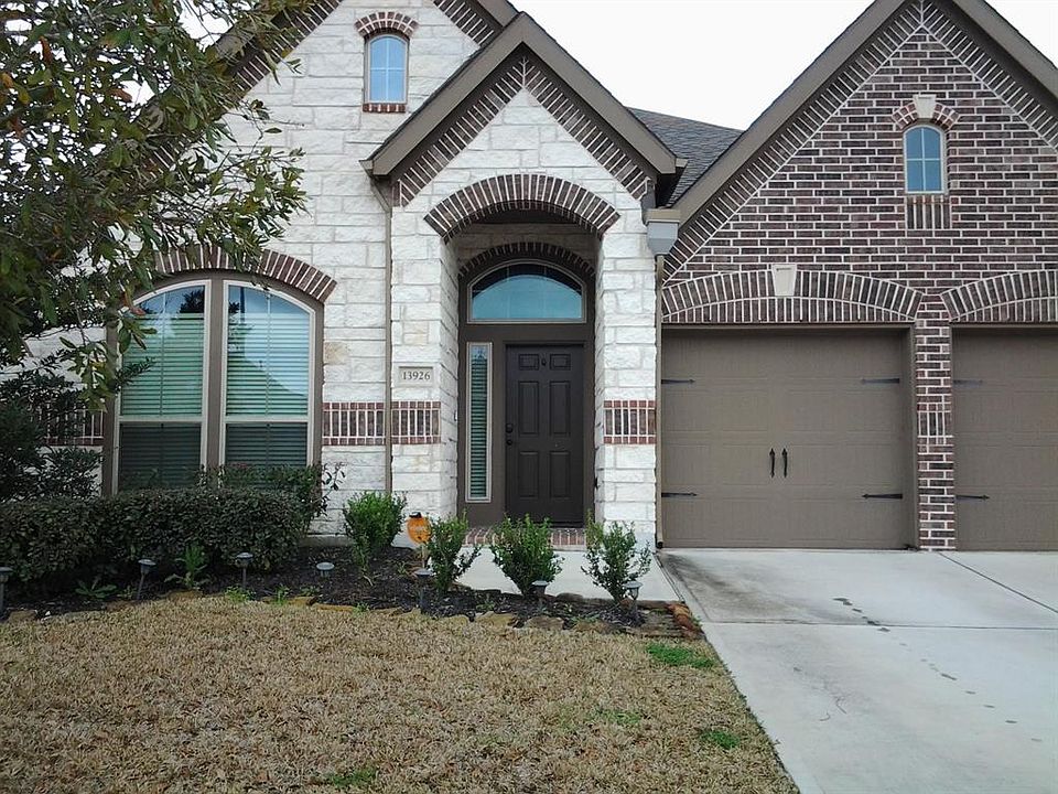 1st image of 13926 Pebble Falls Ln