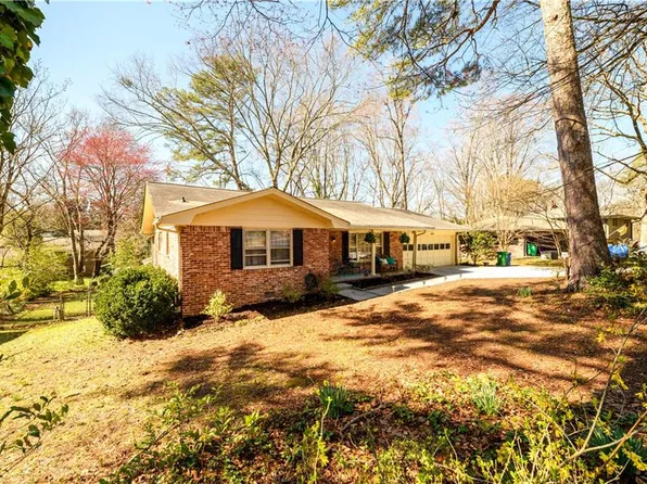2899 Pangborn Rd, Decatur, GA 30033