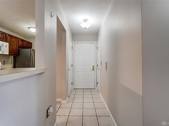 5th image of 3087 Westminster Dr APT 101