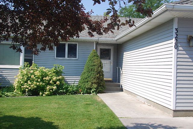 1st image of 3220 Chaparral Dr