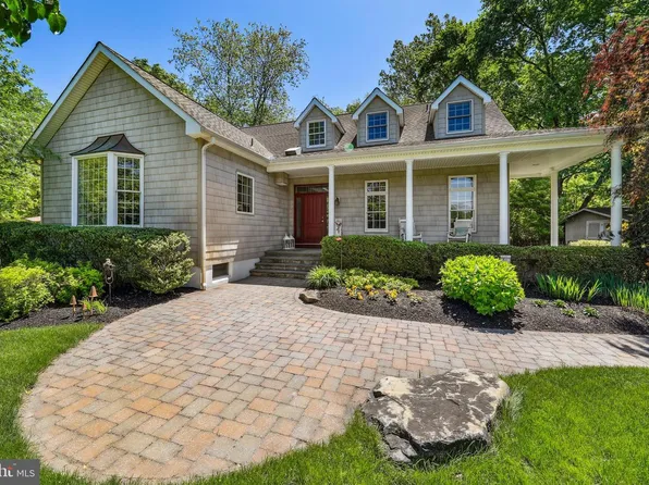 11 Hilliards Bridge Rd, Southampton, NJ 08088
