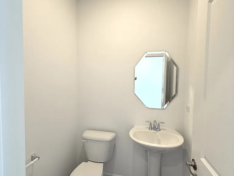 604 Cassia Ct — Photo 6