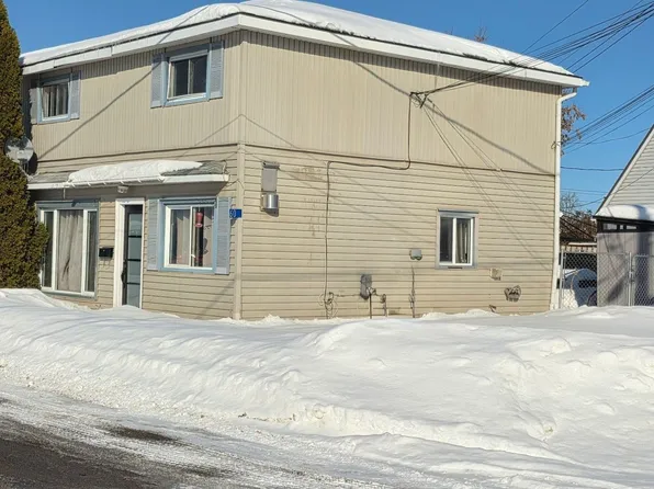 60 Oxford Rd, Quinte West, ON K0K 2C0