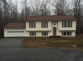 7501 Regency Glen Dr, Fredericksburg, VA