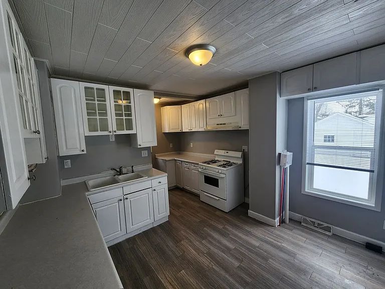 2809 Main St — Photo 8