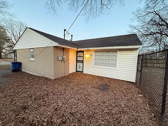 2nd image of 500 Balfour Rd