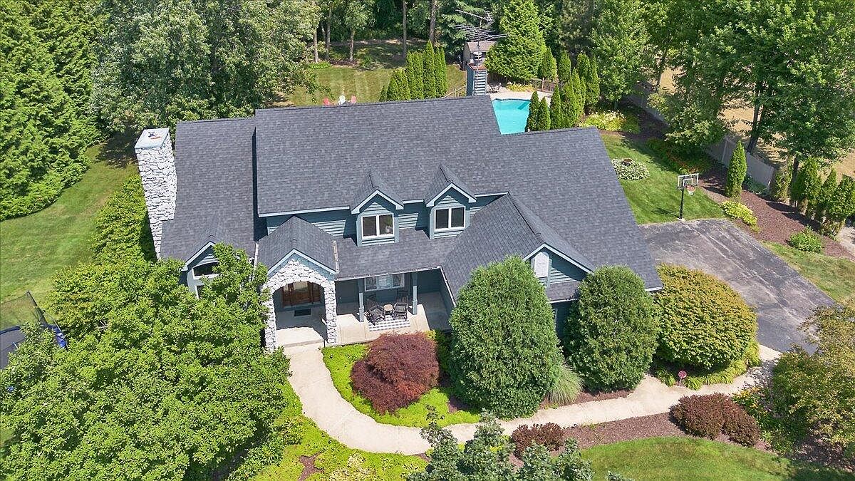 2757 W Linco Rd, Stevensville, MI 49127 | Zillow