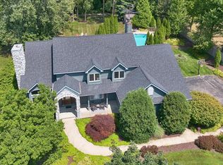 2757 W Linco Rd, Stevensville, MI 49127