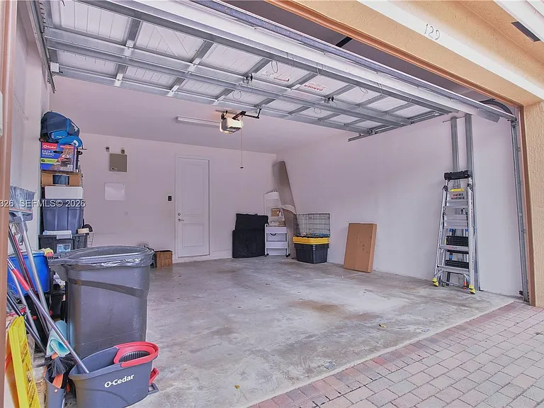 129 Riverwalk Cir E #129 — Photo 4