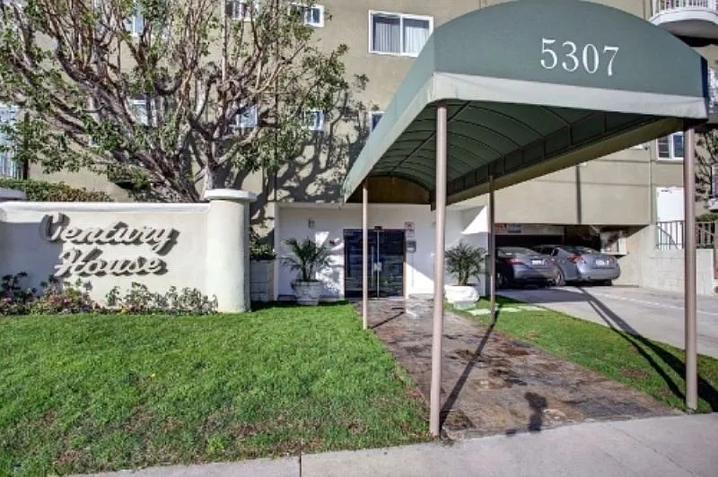 5307 Sepulveda Blvd. — Photo 2