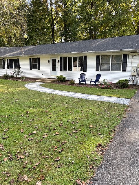 1st image of 15705 Croom Airport Rd #B