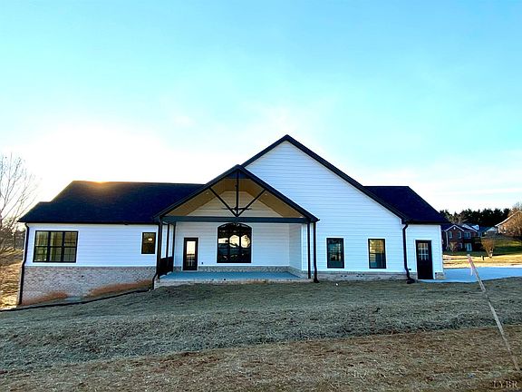2nd image of 121 Leeward Way Lot 7