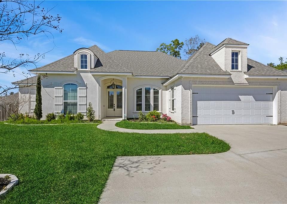 1st image of 2037 Begue Ln