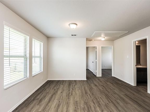 5th image of 2334 Redlove Dr