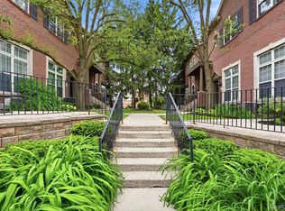 37 W Village Ln, Dearborn, MI 48124