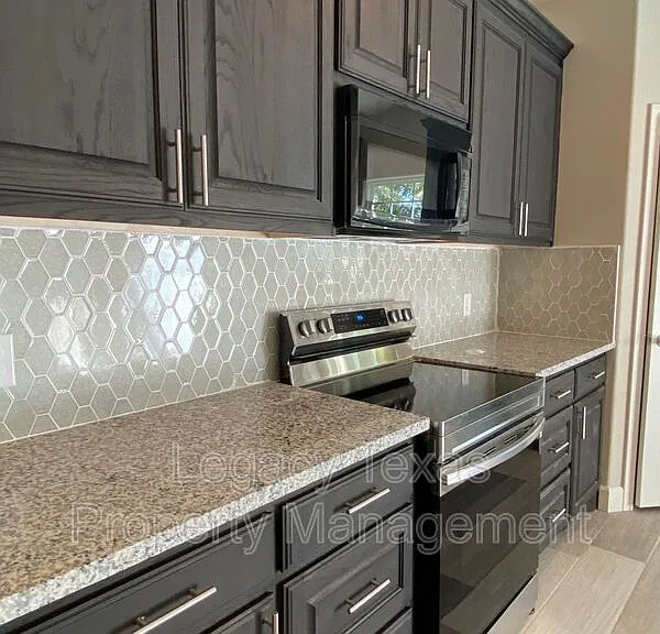 729 E Brown St #B — Photo 16
