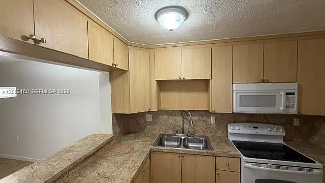 Palmetto Springs Condo Vi — Photo 3