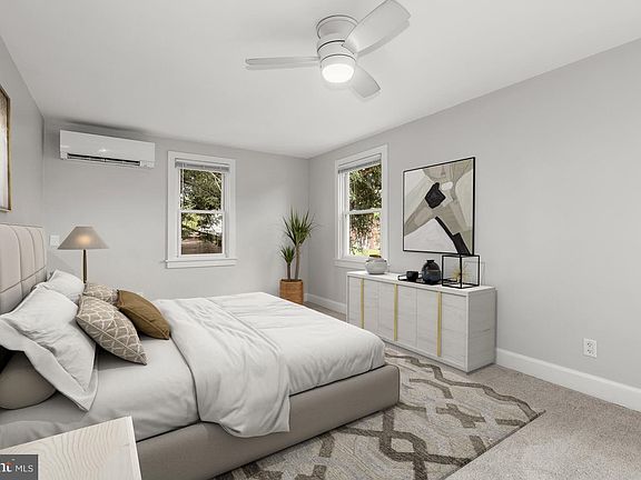 3rd image of 4200 Maryland Pl