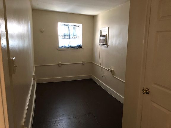 1 small bedroom